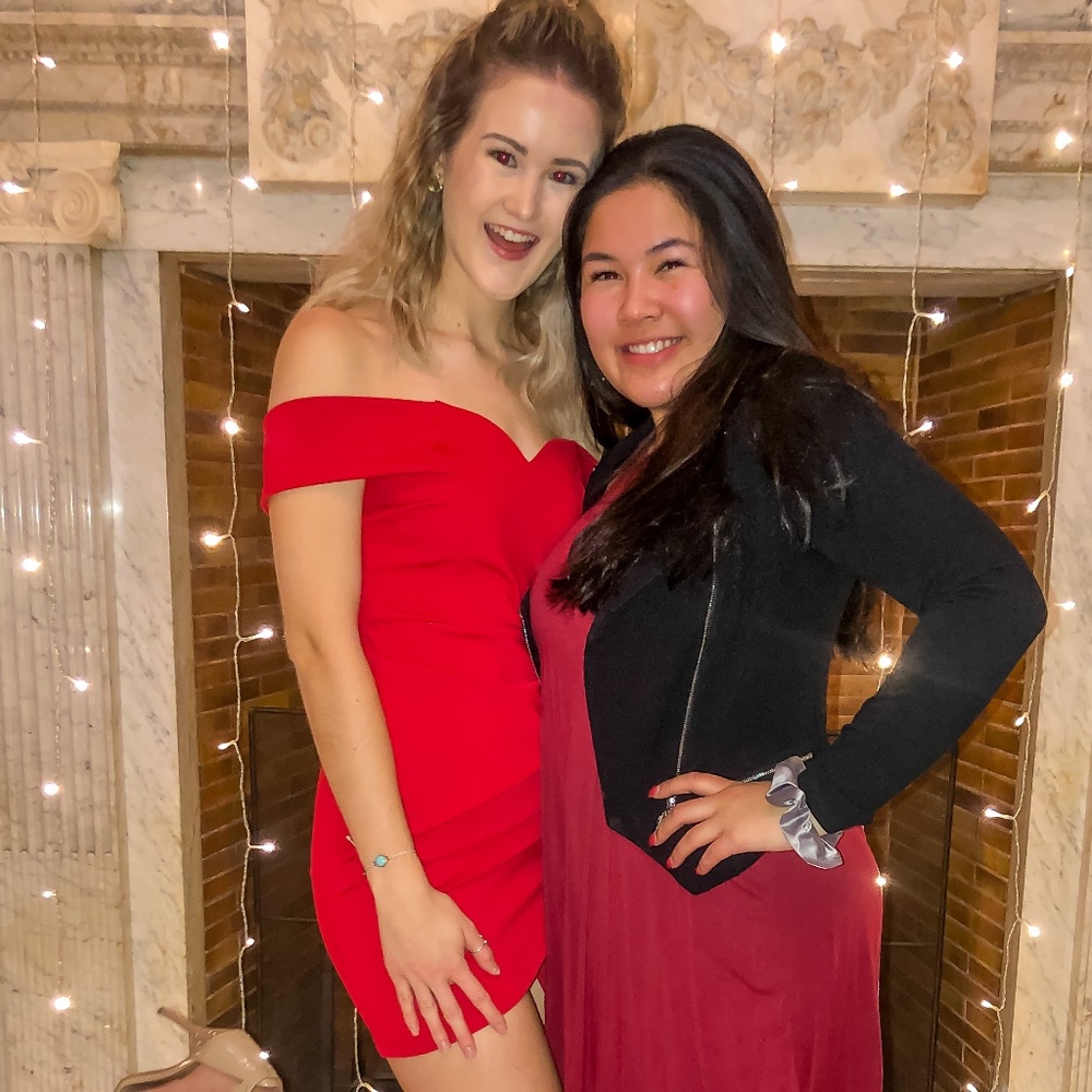 Red Dress - Picture 2 of 2